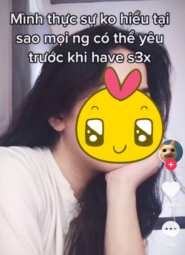 Hàng loạt TikToker bị chỉ trích dữ dội vì đùa cợt sốc chuyện 18+-2