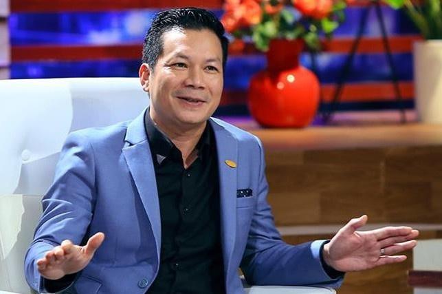 Shark Hưng bị chất vấn chuyện 2 đời vợ-1