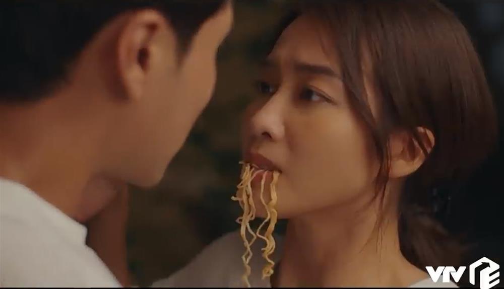 Cảnh phim 11 Tháng 5 Ngày tưởng ngôn tình hóa ra quá sai!-4