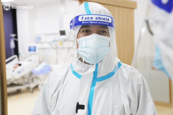 Gặp lại bác sĩ 91 từng chữa trị cho phi công người Anh-12