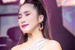 Tranh cãi Hương Tràm hát live: Người tưởng Diva, kẻ chê quằn quại