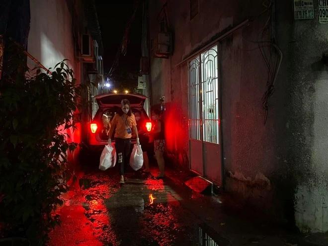 HHen Niê hỗ trợ mùa dịch đến mức xế hộp như xe đồng nát-6