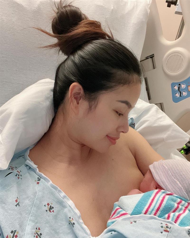 Lộ chính xác thời điểm Phạm Hương sinh con thứ 2?-2