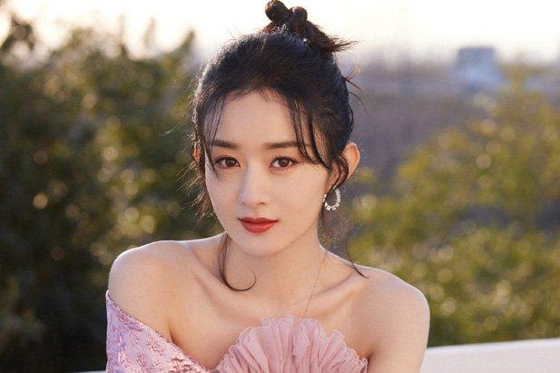 Triệu Lệ Dĩnh chụp ảnh tạp chí, mặt xinh thế mà bị chê quá đơ-12