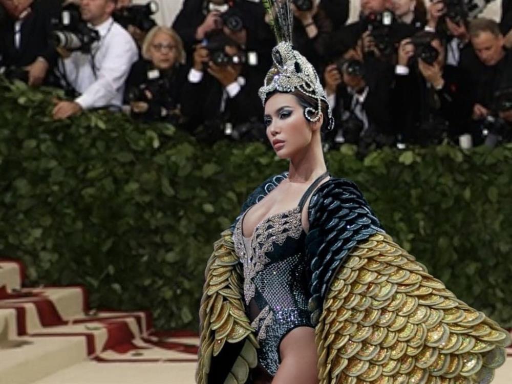 HHen Niê, Hoàng Thùy đổ bộ Met Gala 2021, chuyện gì đây?-8