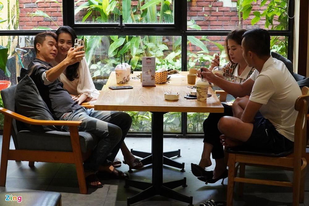 Hàng quán Hải Phòng ngày đầu mở cửa đón khách ăn uống tại chỗ-8