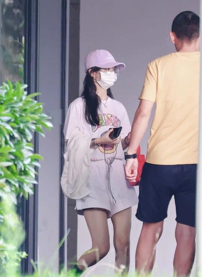 Vòng eo tưởng là bảo bối của Triệu Lệ Dĩnh hoá ra cũng có lúc hại cô-10