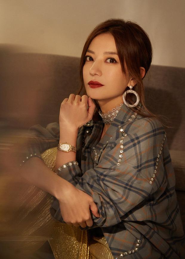 Phát hiện điểm bất thường trên Weibo Triệu Vy sau bê bối-4