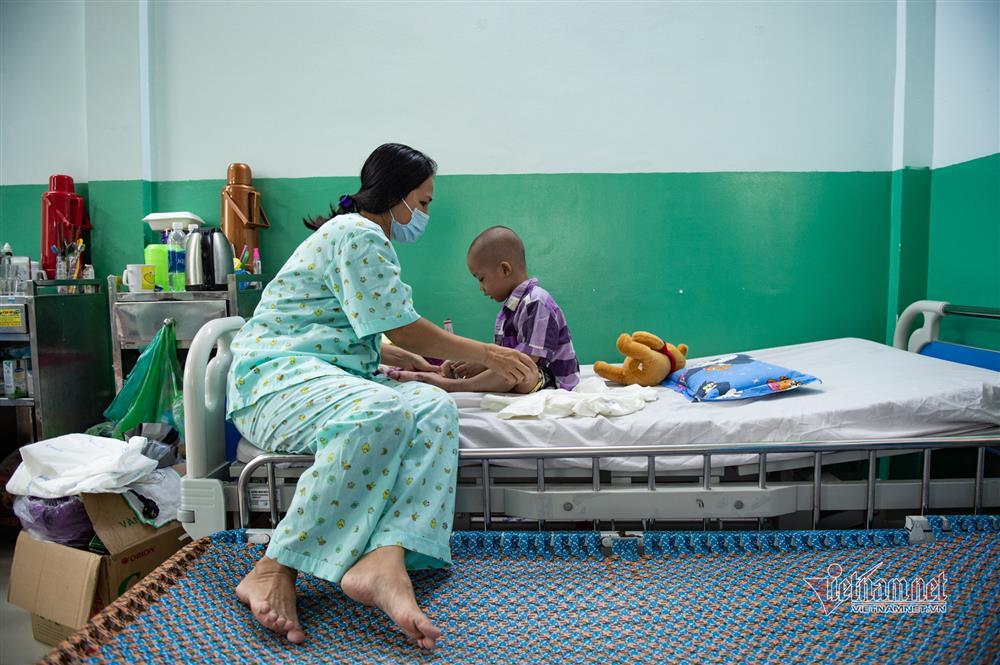 Giành sự sống cho con ở bệnh viện tuyến cuối điều trị Covid-19-5