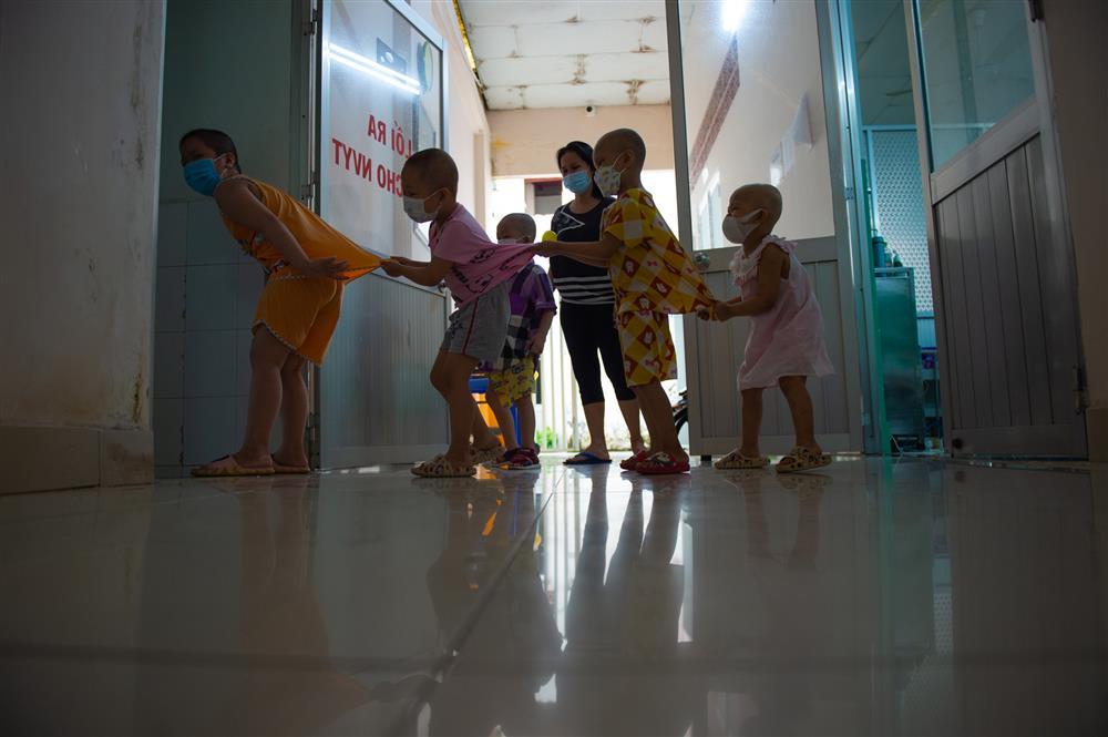 Giành sự sống cho con ở bệnh viện tuyến cuối điều trị Covid-19-9