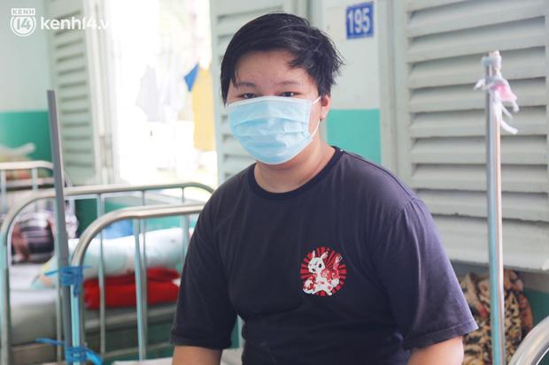 Bố mẹ mắc Covid-19, nam sinh 92kg một mình đi tìm sự sống-2