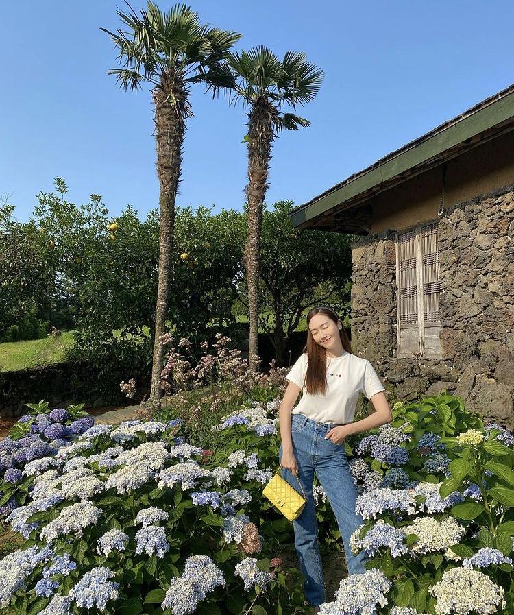 Công thức mix đồ đơn giản siêu đẹp như chị em Jessica - Krystal-1