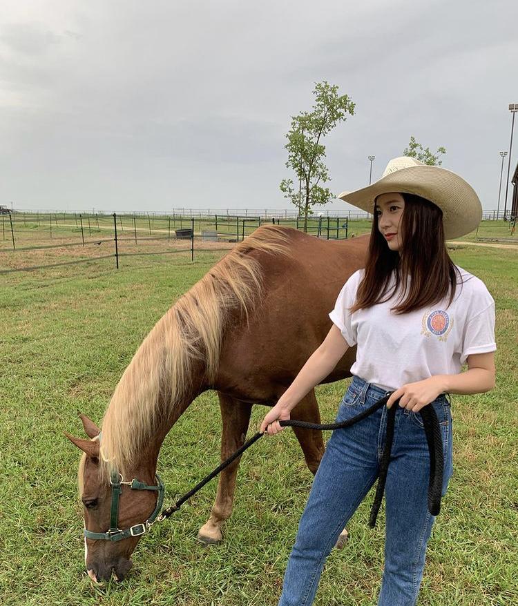 Công thức mix đồ đơn giản siêu đẹp như chị em Jessica - Krystal-3