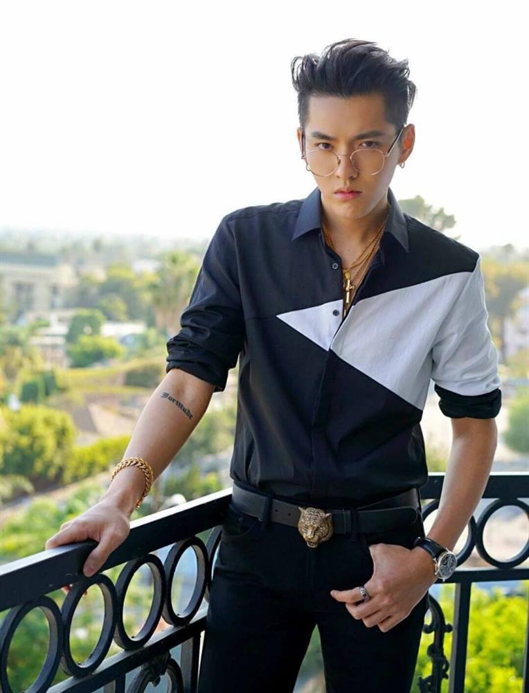 Ngô Diệc Phàm cuồng săn gái vị thành niên là do mẹ ruột mê tín?-1