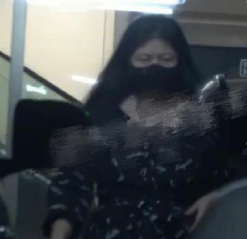 Ngô Diệc Phàm cuồng săn gái vị thành niên là do mẹ ruột mê tín?-3