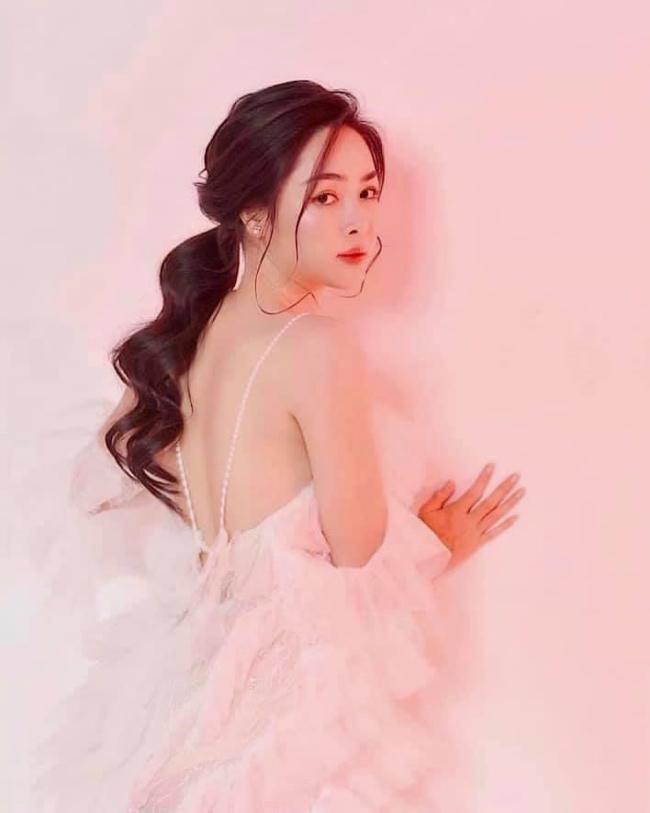 Gái xinh Việt tuyển người yêu gặp rắc rối khi đập người xây lại-15