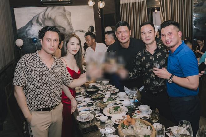 Việt Anh cởi trần vào bếp, lộ chuyện sống với Quỳnh Nga?-7