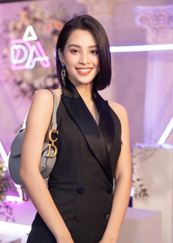 Góc khuất Tiểu Vy đoạt hoa hậu: Chưa đủ 18, BTC nhắm từ đầu?-7