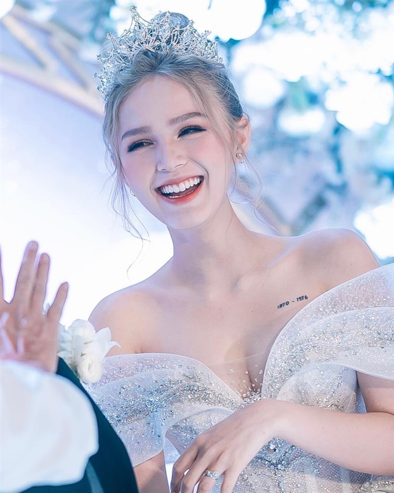 Xoài Non khoe chiếc váy 28 tỷ, yêu cầu chồng làm điều sốc-2