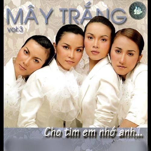 Bìa album đầu tay của nhóm với hai màu chủ đạo là trắng - xanh đã làm nổi bật hình tượng Mây Trắng đúng như tên gọi của các cô gái. Chính vẻ đẹp thuần khiết đó đã giúp 5 cô nàng thu về thêm một lượng fan rất lớn. Càng về sau, nhóm chọn theo phong cách trưởng thành nên tạo hình cũng ít nhiều có sự thay đổi.