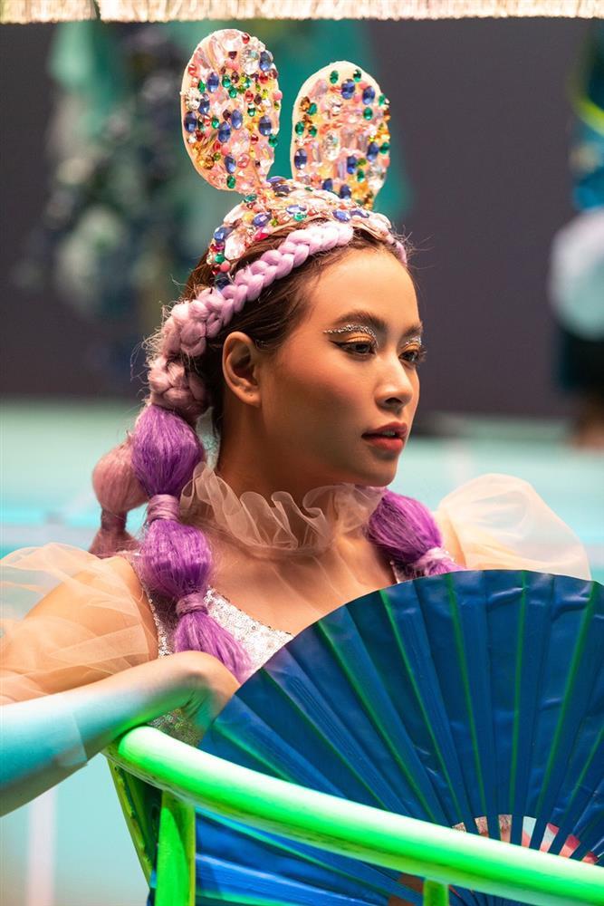 Ra mà xem, sao Việt bắt trend kẻ mắt lửng lơ xịn hơn Rosé nhiều!-4