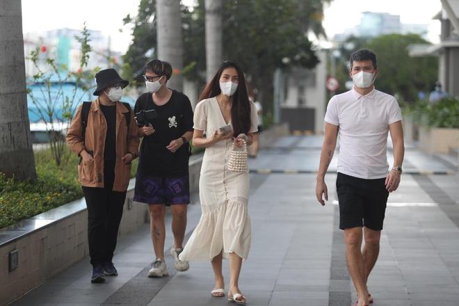 Shop online được mùa váy túi sao kê của Thủy Tiên - Công Vinh-2