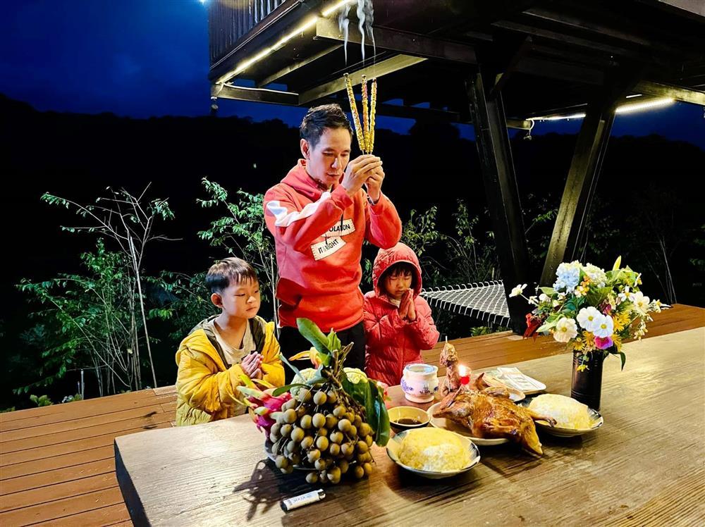 Lý Hải và nhiều nghệ sĩ làm lễ cúng Tổ ở nhà-1