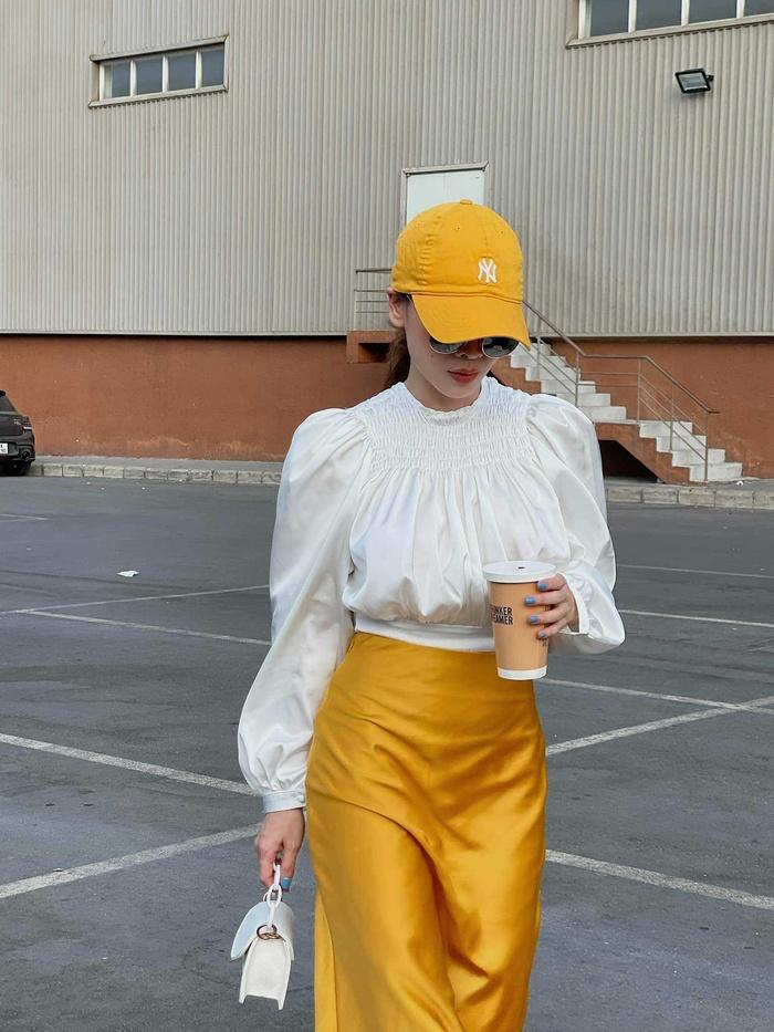 Yến Trang có bộ sưu tập áo sơ mi trắng mix&match cực kỳ đẳng cấp-2