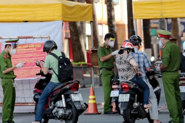 2 F0 mồ côi tại BV dã chiến đã có người muốn nhận nuôi-5