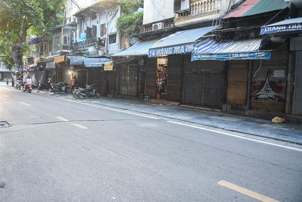 Thoắt vắng thoắt đông, mở cửa như đánh du kích ở phố Trung Thu-6