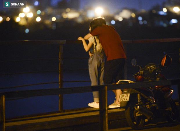 Theo đó, việc nới lỏng giãn cách chưa cho phép người dân ra khỏi nhà đến nơi công cộng tập thể dục, ngồi "tâm sự"