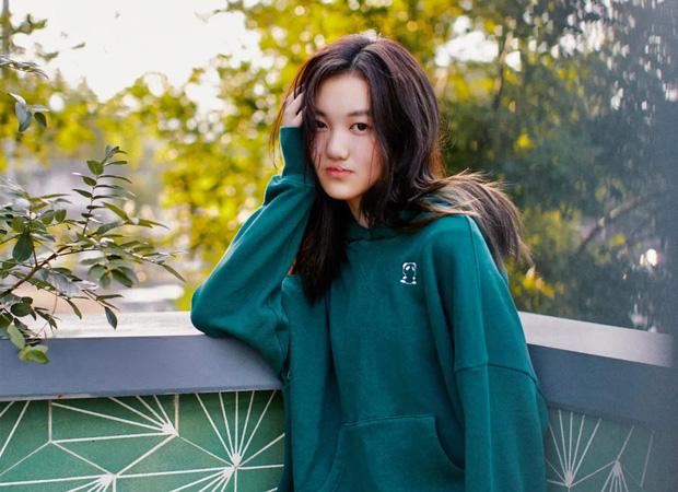 Con gái hở hàm ếch của Vương Phi khoe cận nhan sắc ở tuổi 15-3