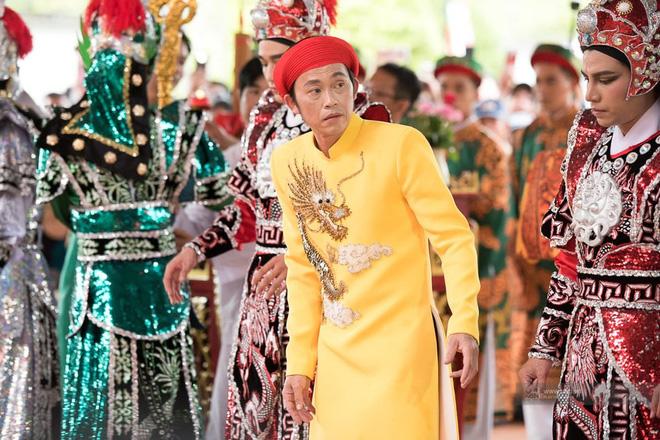 Tiến Luật hé lộ 1 điều trong nhà thờ 100 tỷ của NS Hoài Linh?-8