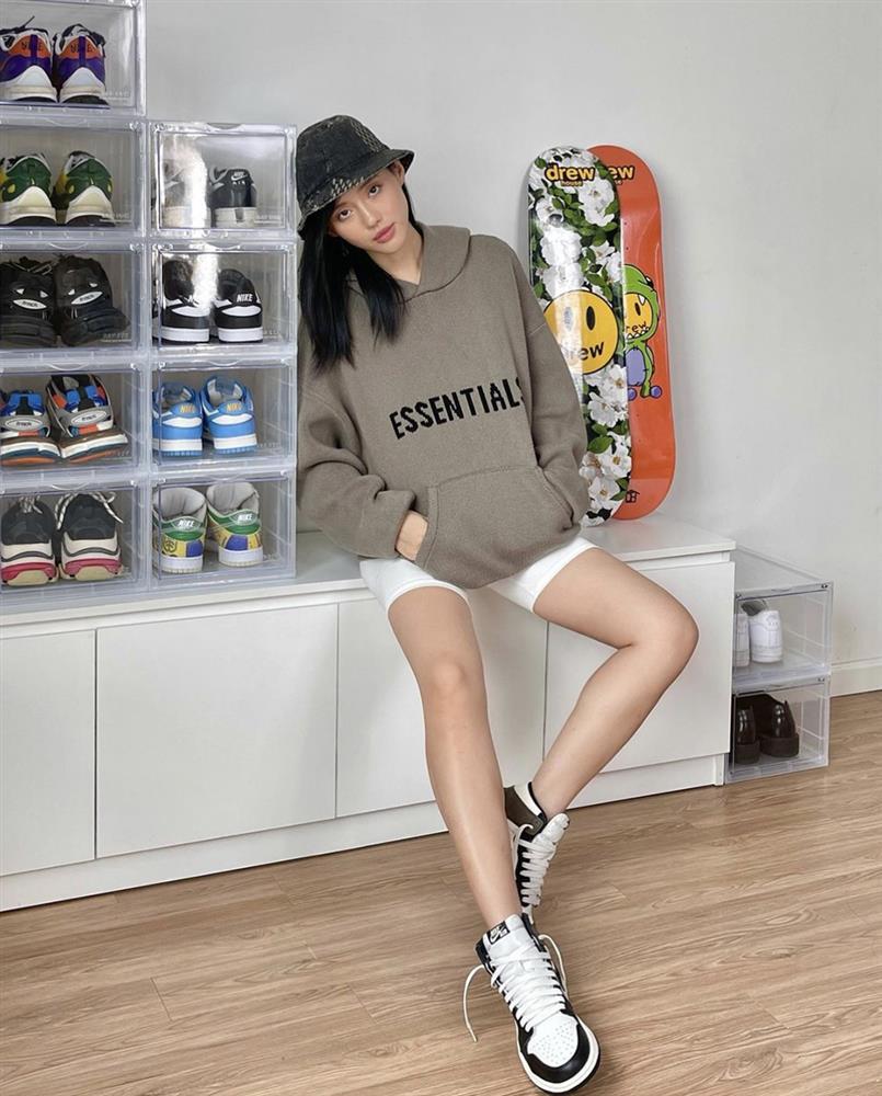 Khánh Linh mix đồ cực đỉnh từ tủ đồ của bạn trai-8