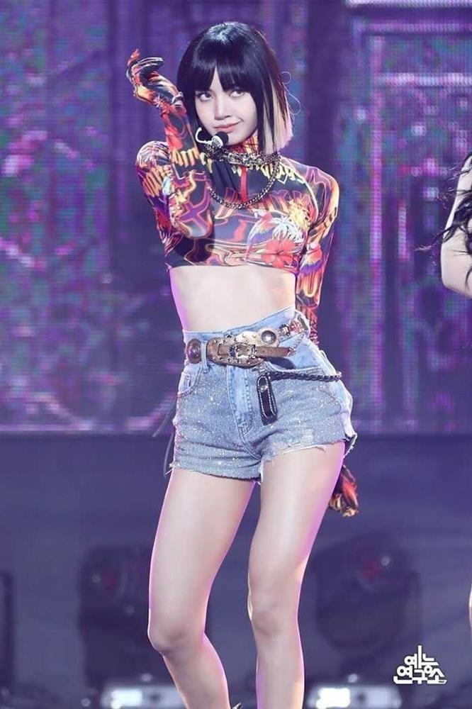 Lisa BLACKPINK: Visual không góc chết cân mọi kiểu tóc-5