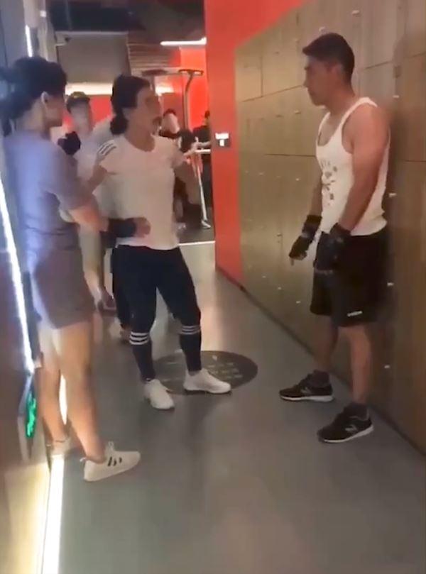 Chi cả đống tiền cho PT, nữ đại gia ghen tuông chửi inh ỏi-1