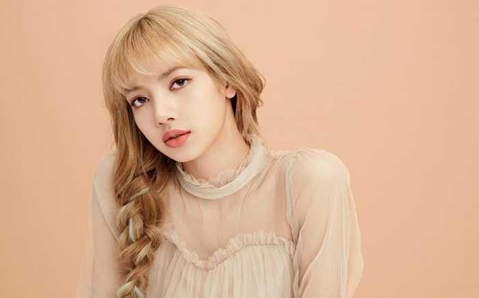 Lisa BLACKPINK: Visual không góc chết cân mọi kiểu tóc-11