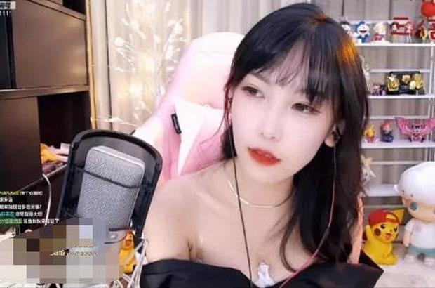 Lộ vòng 1, streamer làm ai cũng ngã ngửa với bí kíp khoe ngực-4