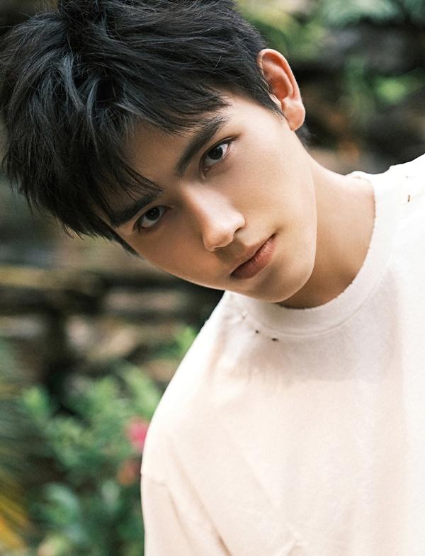 Con trai Điêu Thuyền Trần Hồng lao đao vì lệnh cấm ẻo lả-5