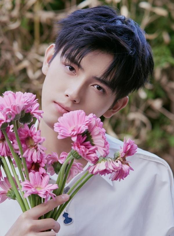 Con trai Điêu Thuyền Trần Hồng lao đao vì lệnh cấm ẻo lả-6