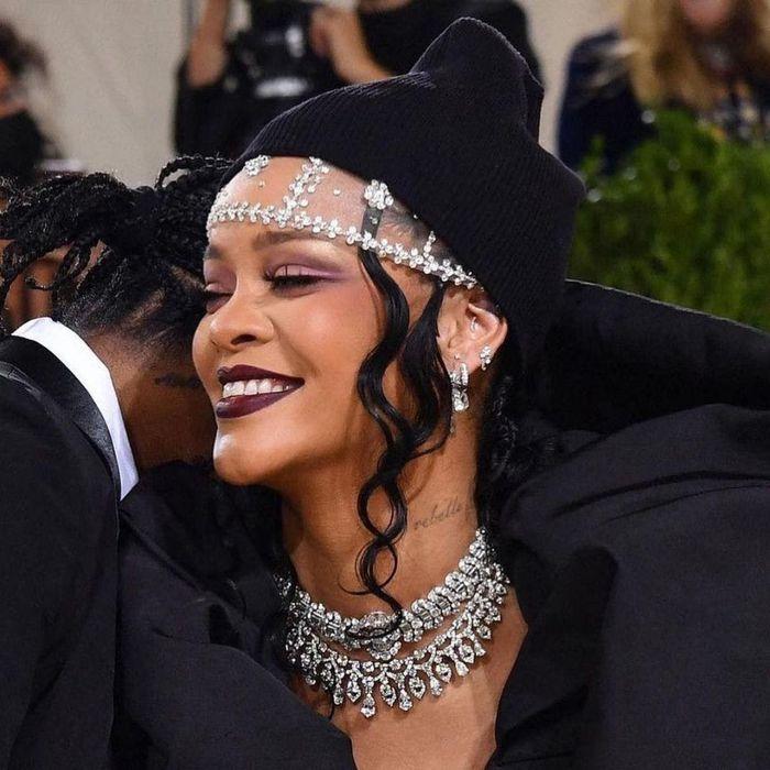 Những món nữ trang đắt giá nhất sự kiện thời trang Met Gala 2021-8