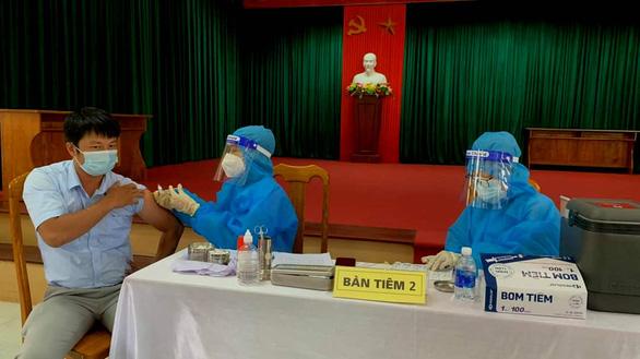 Cô giáo Quảng Bình tiêm liền lúc 2 mũi vaccine hiện thế nào?-2