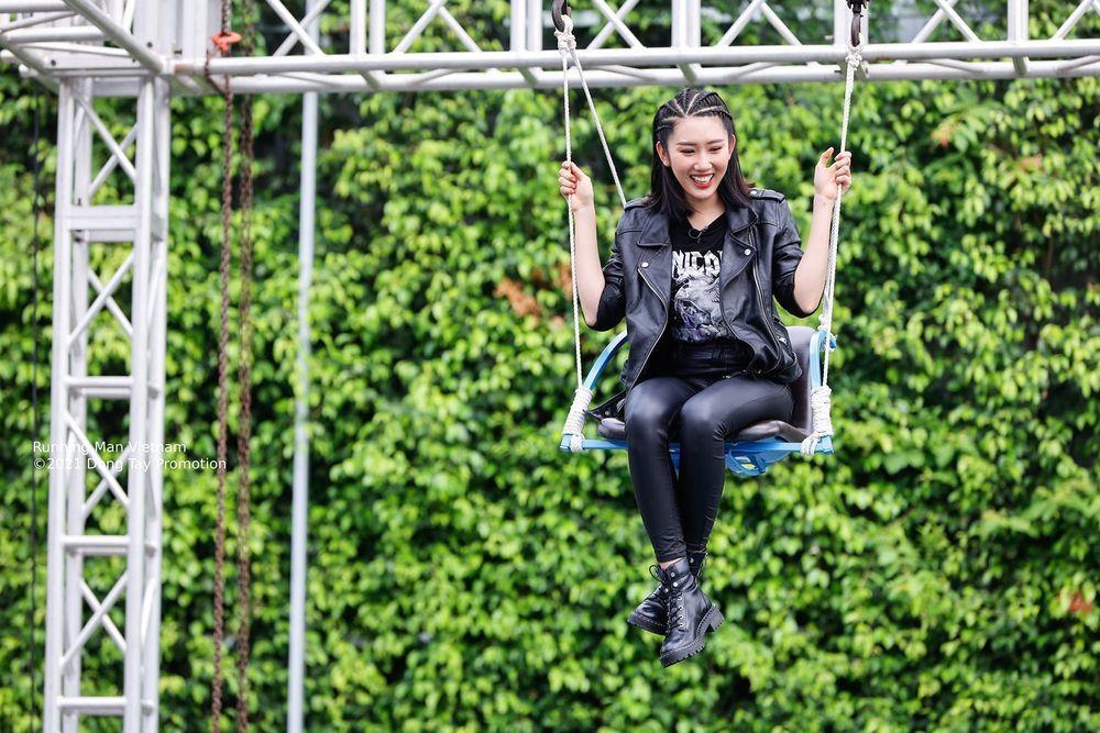 Thúy Ngân rớt mi giả ở Running Man, fan hiến kế chữa cháy-2