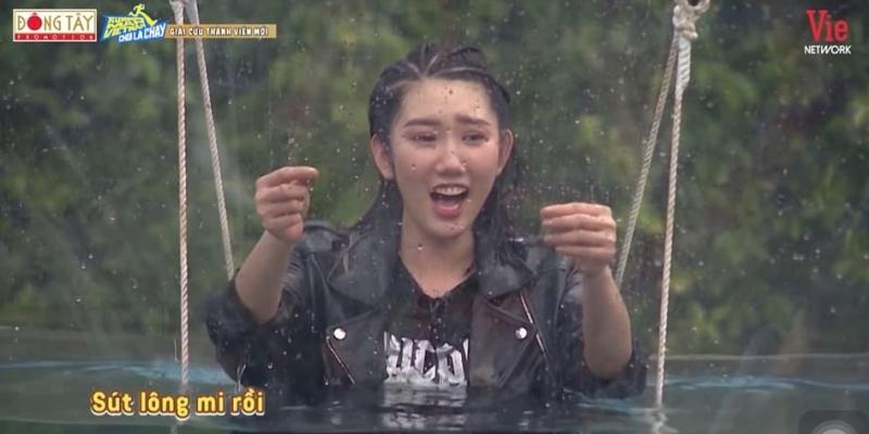 Thúy Ngân rớt mi giả ở Running Man, fan hiến kế chữa cháy-6