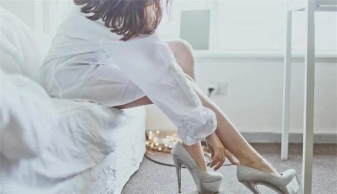 Muốn yêu đương hết khổ, trước hết cứ làm trọn vẹn điều này đã!-1