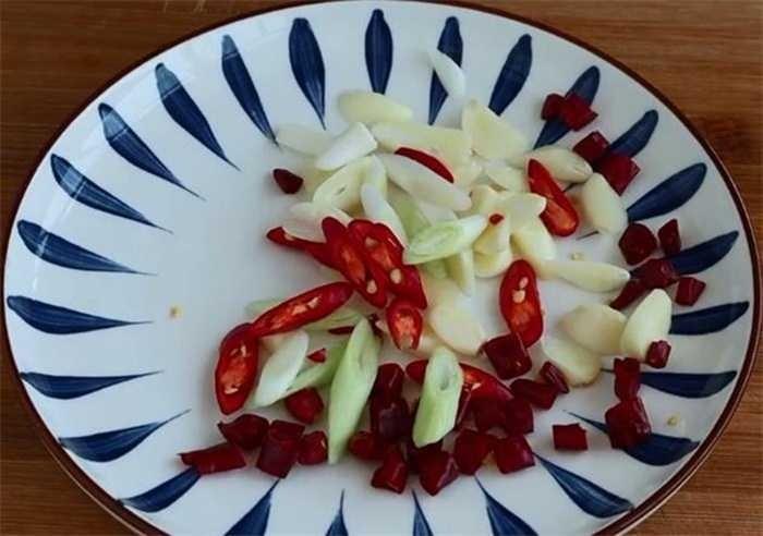 Bắp cải xào kiểu Trung Hoa, bảo đảm giòn ngon mà cực lạ miệng-2