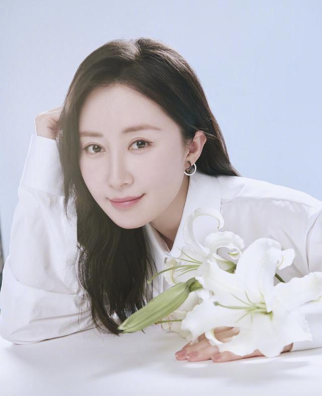 Mỹ nhân một thời Thư Sướng phải livestream kiếm sống-5