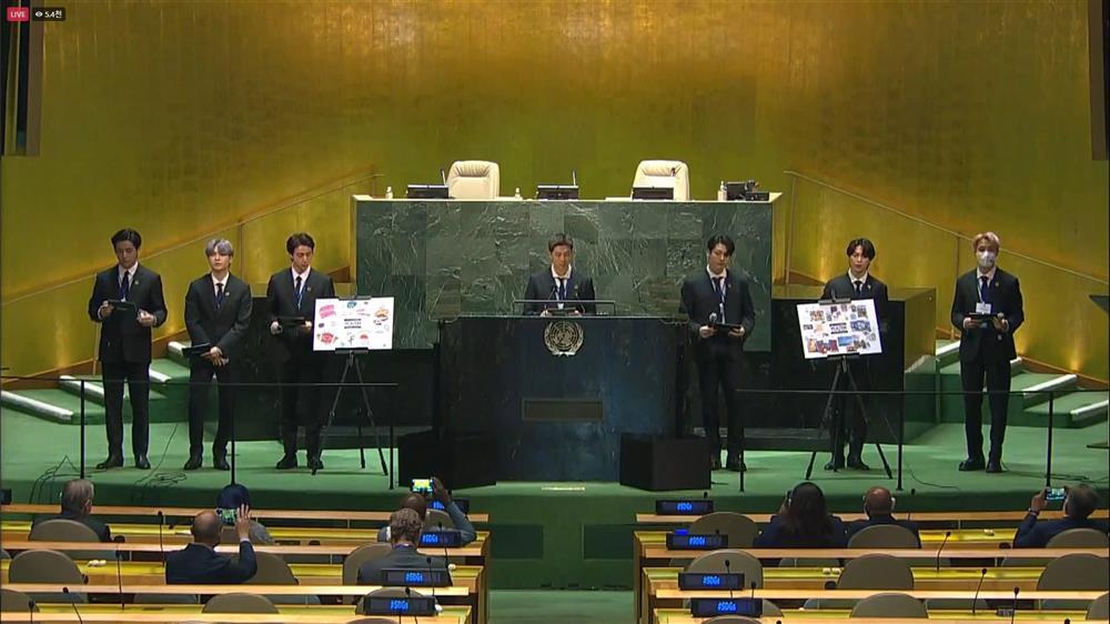 Màn trình diễn hoành tráng của BTS giữa trụ sở Liên Hợp Quốc-3