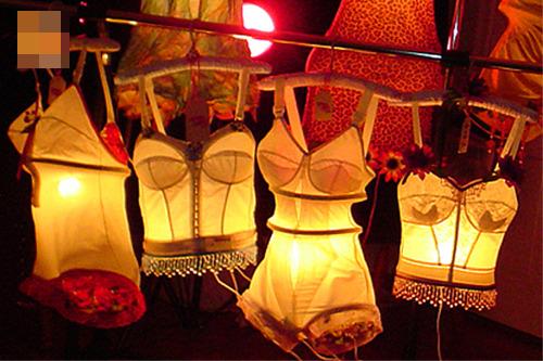 Cười ngã ngửa đèn Trung Thu tự chế phiên bản quần đùi xoay-3