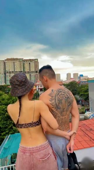 Phương Trinh Jolie và chồng sắp cưới khoe body cực cháy, xăm kín lưng-3